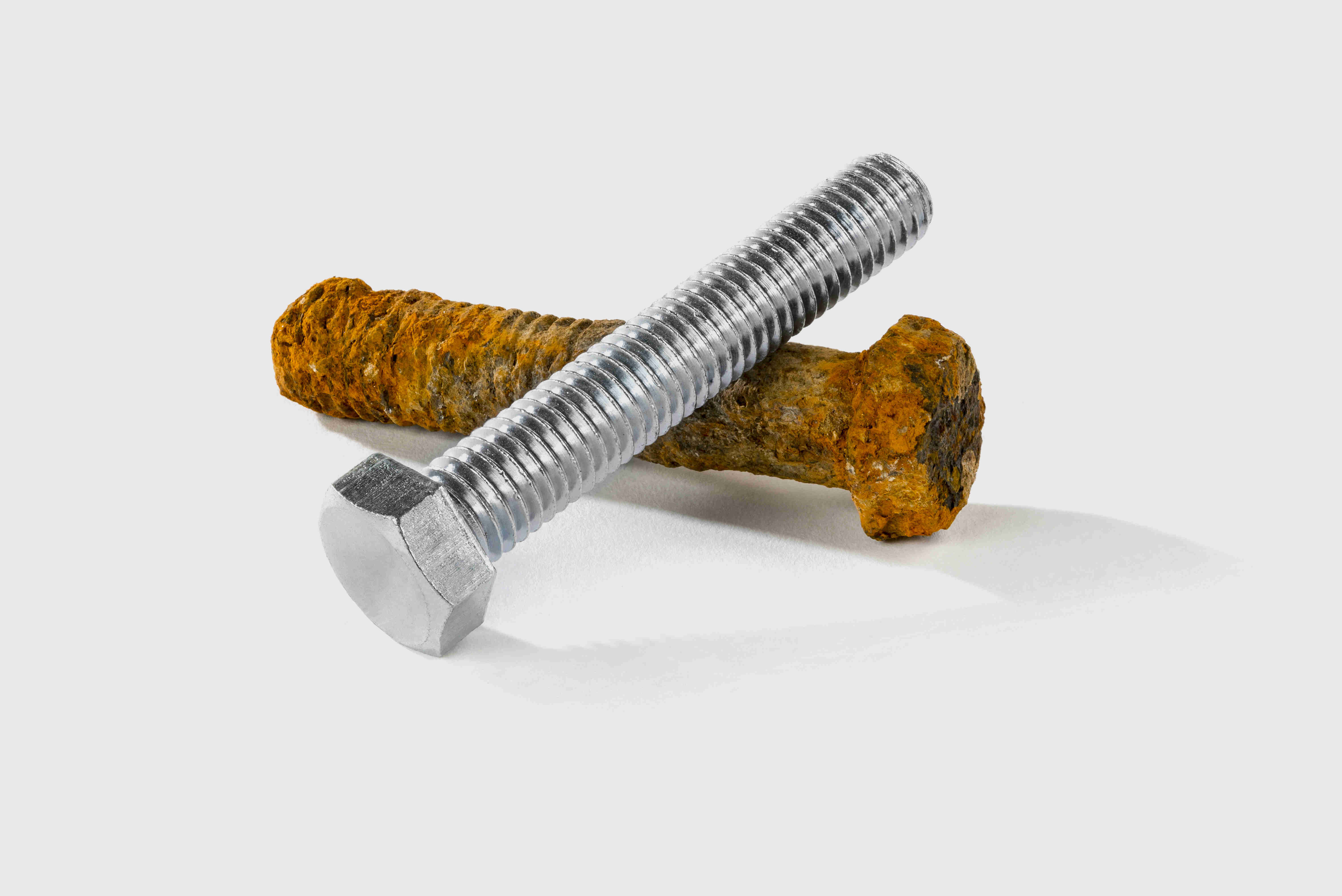 corrosion protection using the example of hexagon head screws
